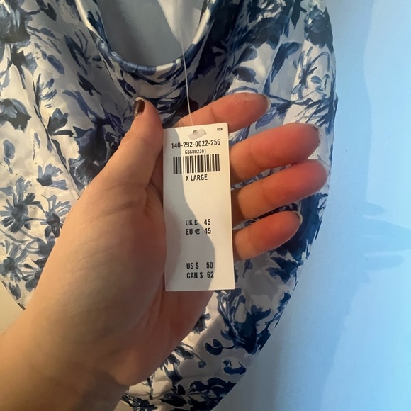 Top - Picture 2 of 4